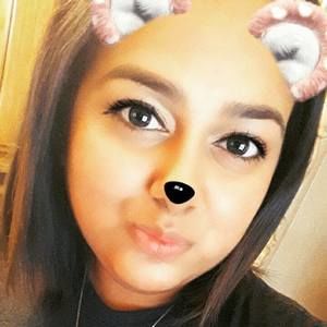 Meet your Posher, Raquel